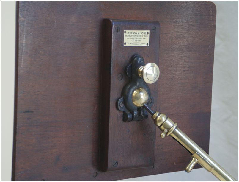 7015 Antique Reading Table by Leveson London (5)